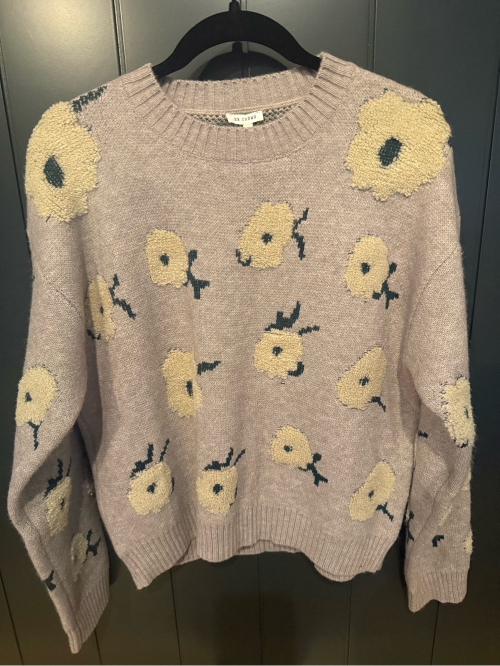 NWT En Creme Gray Cloud Flower Floral Crewneck Sweater